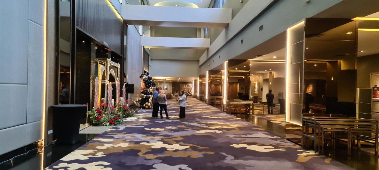 Raymond Suites At Berjaya Times Square Kuala Lumpur Exterior photo